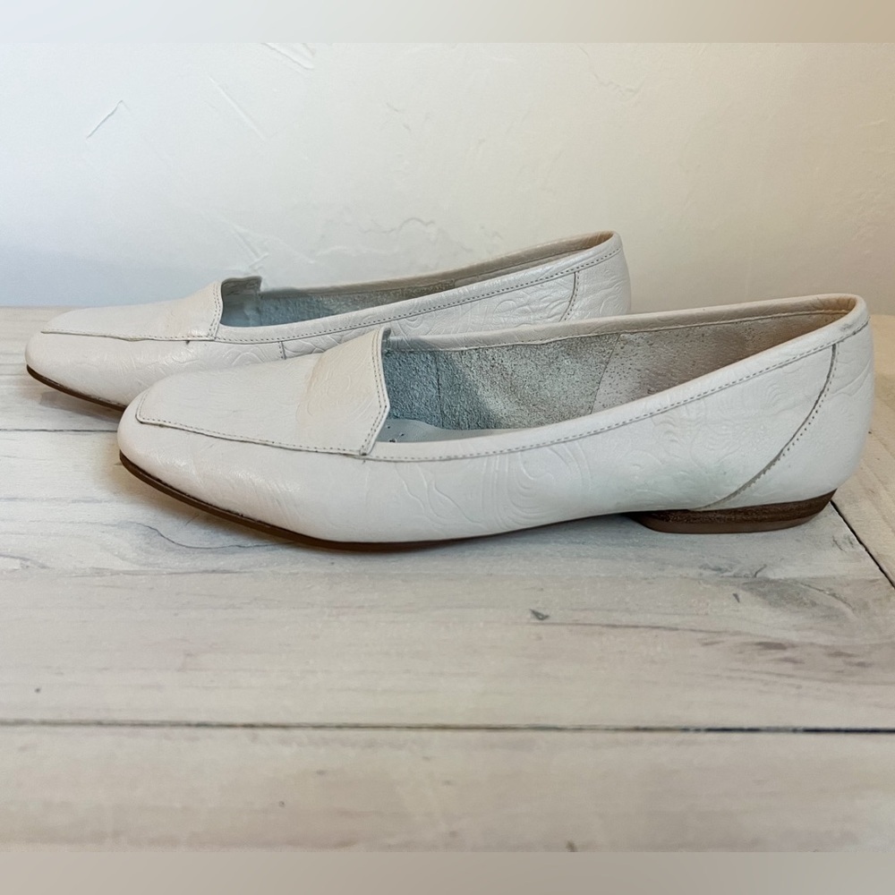 Antonio Melani size 6.5 Loafers